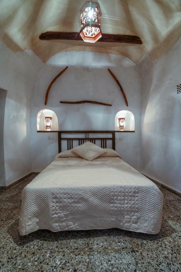 Cueva El Murallon Benamaurel المظهر الخارجي الصورة